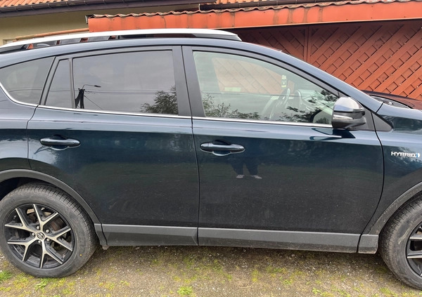 Toyota RAV4 cena 87000 przebieg: 159134, rok produkcji 2017 z Szczytno małe 29